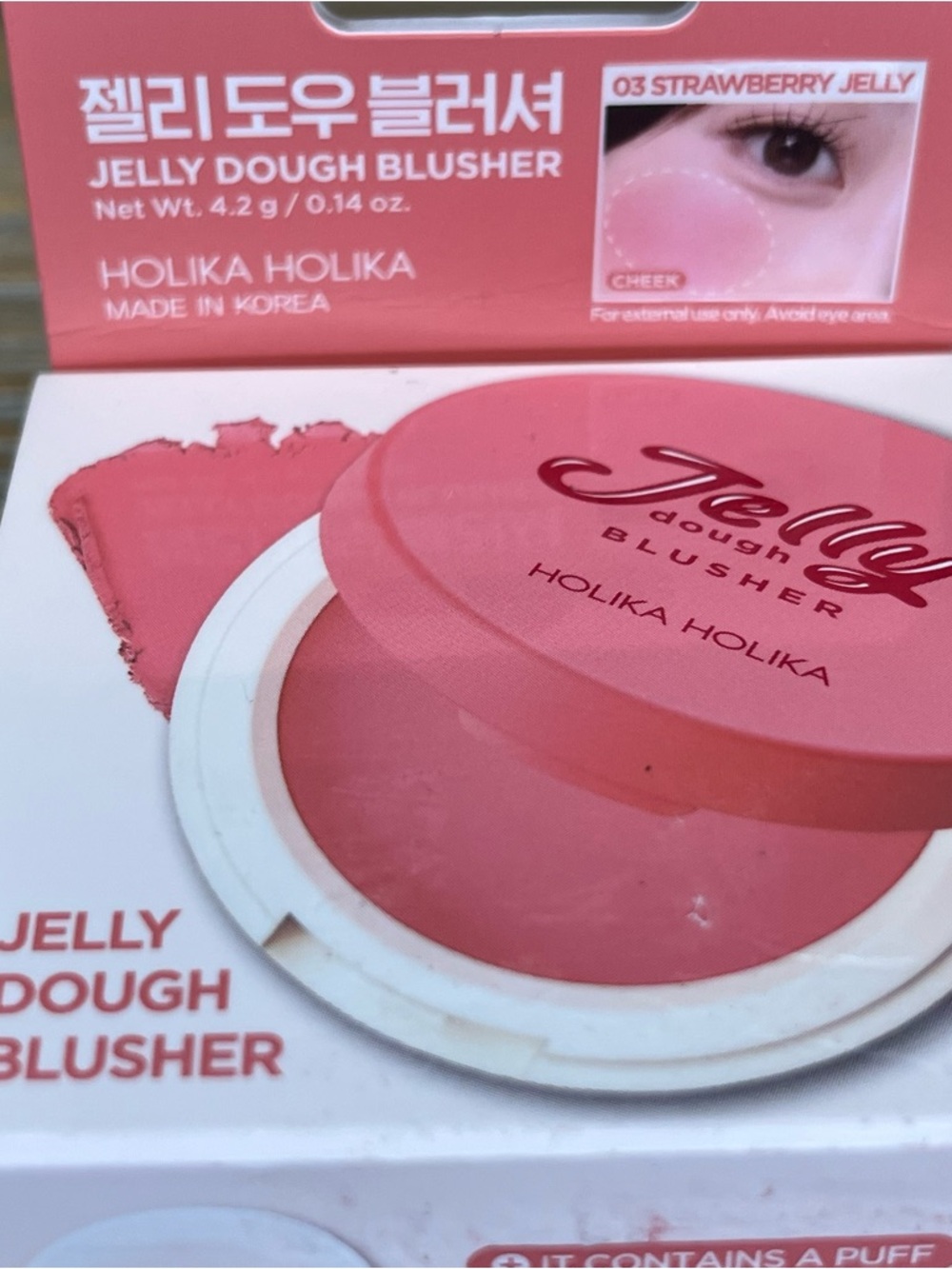 Holika Holika Jelly Dough Blusher - 03 Strawberry Jelly (K-Beauty) - Picture 4 of 7
